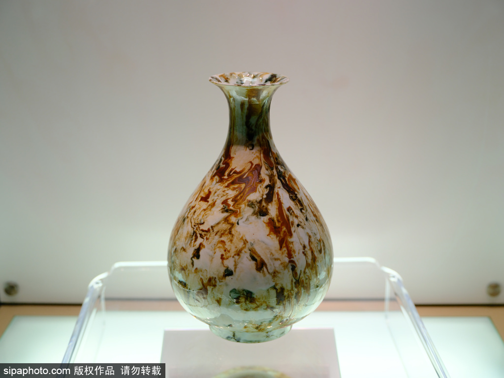观复博物馆，“泥火幻化——古代陶瓷艺术展”