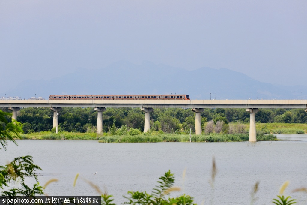 在北天堂公园遇见宫崎骏电影里的“海上列车”