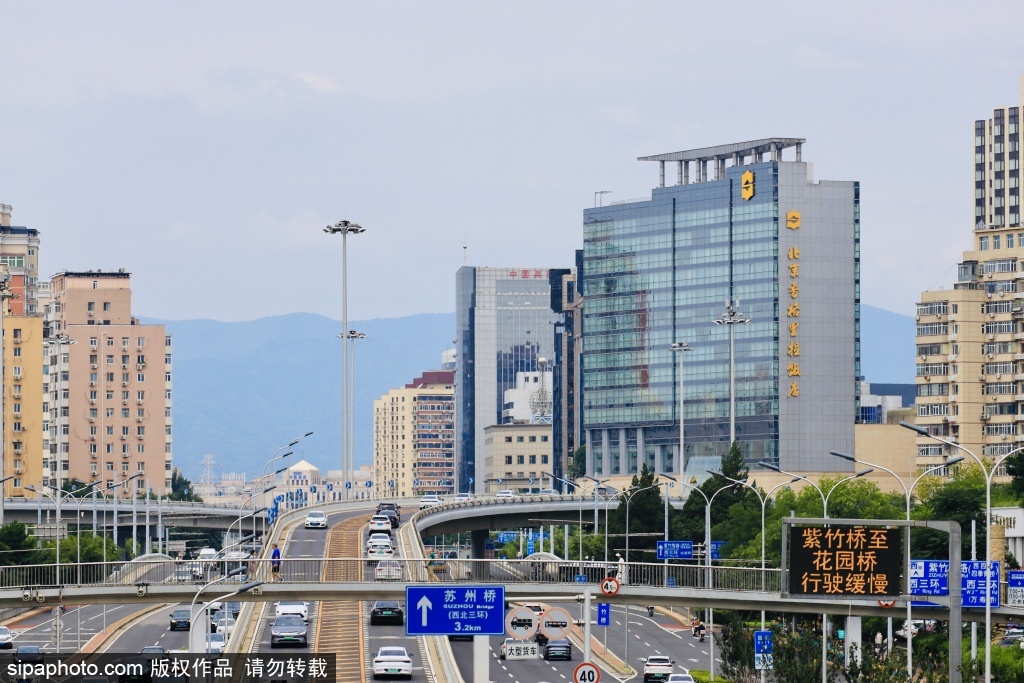 远眺北京香格里拉酒店