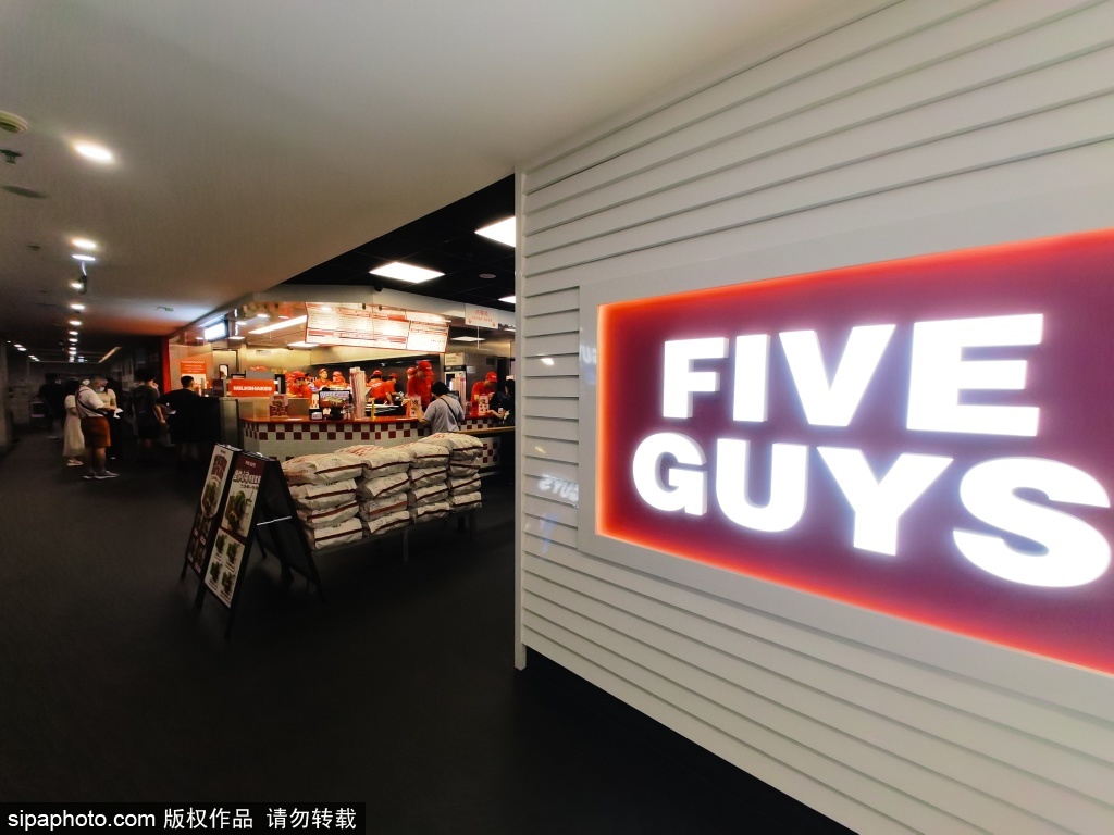 美国汉堡店FIVE GUYS北京双店齐开