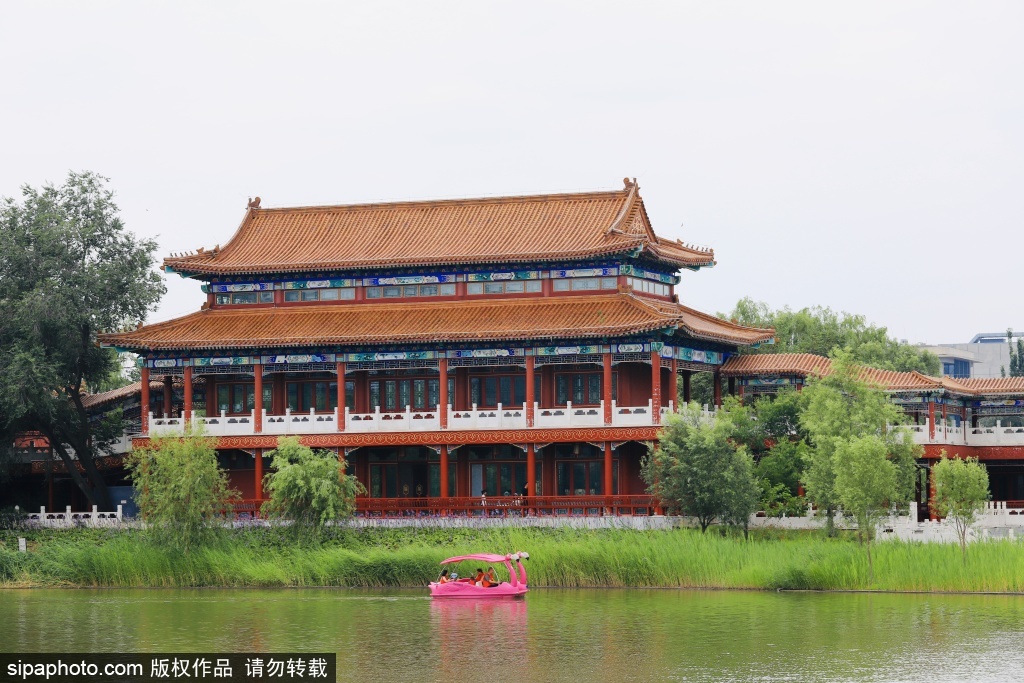 群明湖夏游舟览首钢园盛景