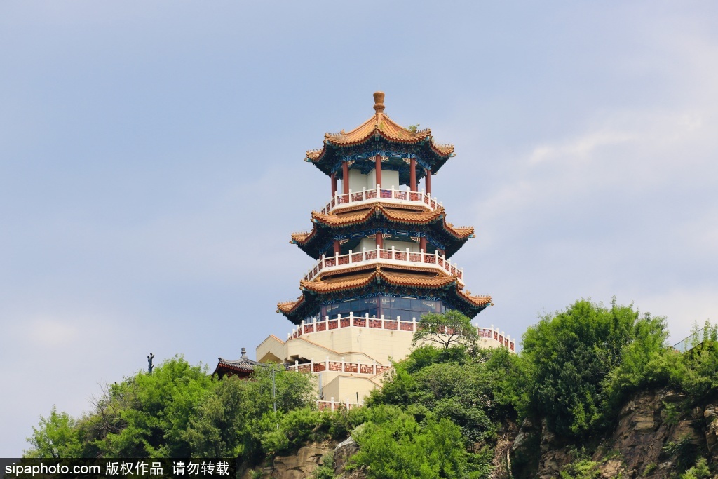 石景山功碑阁夏日揽胜